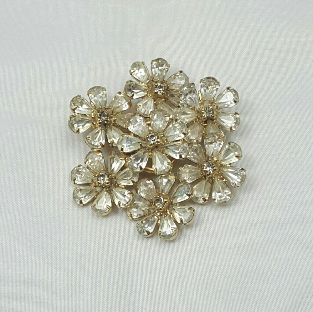 Vintage Layered Flowers Brooch Pin with Clear Crys - Picture 2 of 8